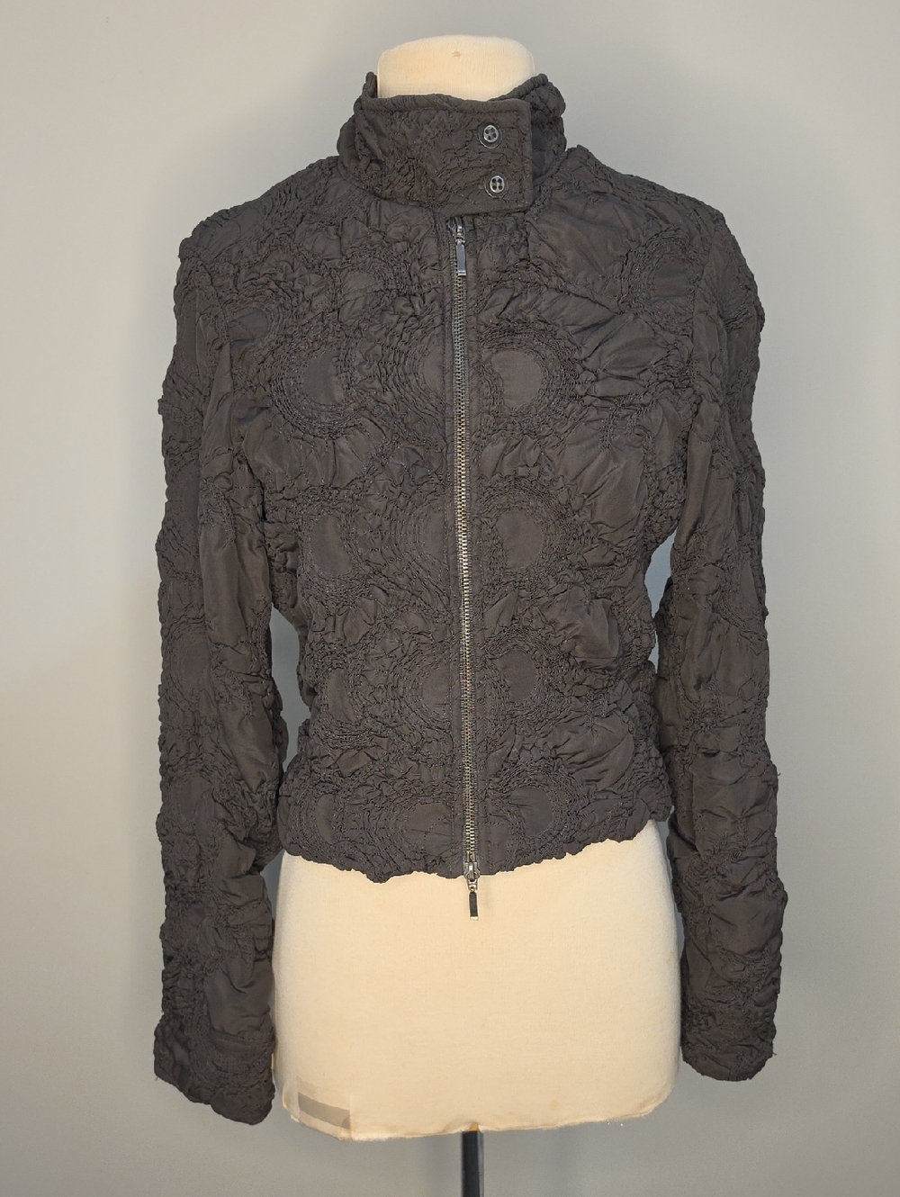 bebe Textured Zip-Front Cropped Jacket Small Charcoal Chic Versatile